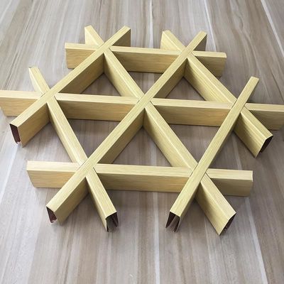 삼각형 오픈 셀 금속 천장 타일 알루미늄 금속 격자 천장
