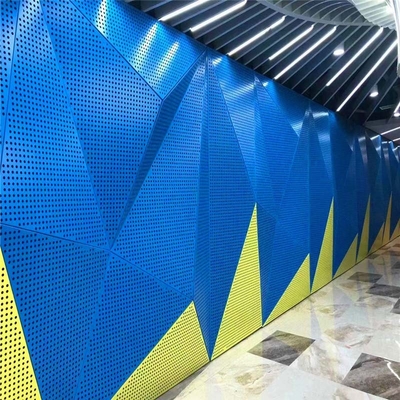 알루미늄 클래딩 패널을 주문 제작된 천공으로 코팅하는 PVDF