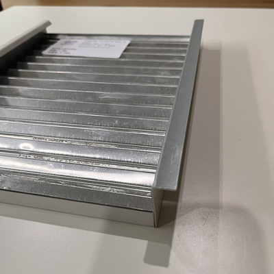 1.0 밀리미터 알루미늄 금속판 천장은 표준 천공과 훅 단자 패널을 주름지게 했습니다