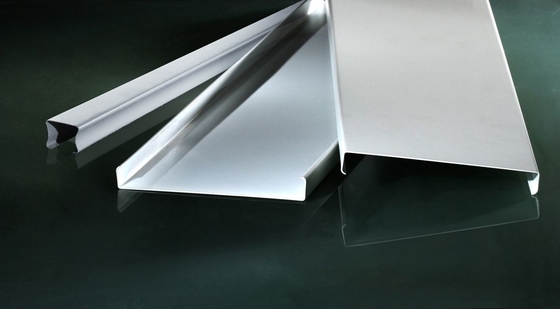 회의실을 위한 불연성 알루미늄 합금 Ｕ 스트립 금속 천장 185x3000mm